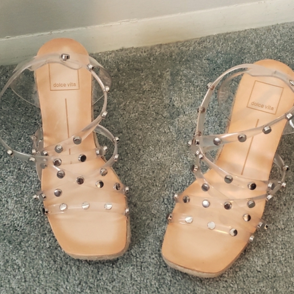 NWT Dolce Vita Raffia heeled wedged studded sandals